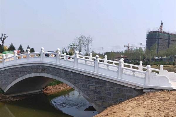大连花岗岩栏杆和青石栏杆哪个好 价格超产品 在细节品质做服务